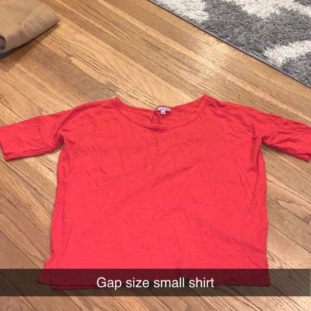 gap size small shirt